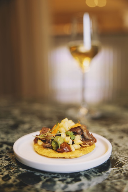 Tapa Four Seasons